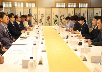 [포토] 발언하는 권창준 노동부 차관