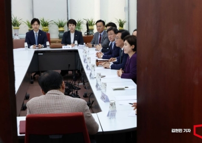 [포토] 혁신위원장 임명을 위한 국민의힘 긴급 비대위