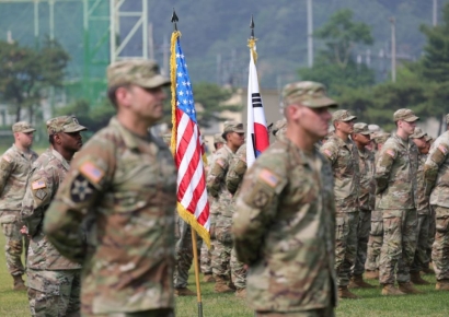 美국방 前고문 "주한미군 전투병력 대폭 줄여 1만명만 둬야"