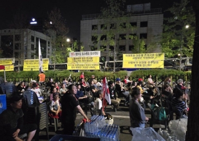 "나라 완전히 망했다" 오열…尹 재구속에 지지자들 망연자실 해산