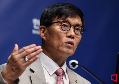 이창용 "가계부채 임계 수준…나쁜 시나리오, 관세 올라가고 집값 안 잡히는 것"(종합2보)