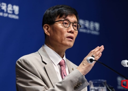 "초고령화 한국, 금리 딜레마"…'캉드쉬 강연' 선 이창용, 제시한 해법은