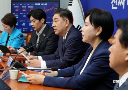 [포토] 김병기 "폭염서 '2시간 노동·20분 휴식' 원칙이 과도한 규제인가"