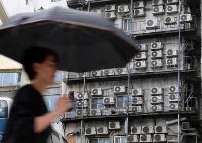 [Weather Tomorrow] Rain Expected Across Most Regions... Warm with Highs Up to 22 Degrees