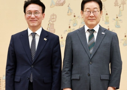 李 대통령 SNS서 김민석 언급, 6분후 답글은?