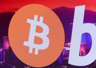 '최고가 랠리' 비트코인 숨돌리기…美하원에 쏠린 눈