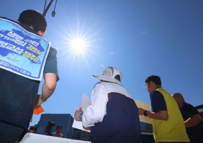 폭염에 택배기사 3명 숨지자…CJ대한통운 "이틀간 택배 멈춥니다"