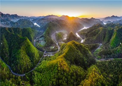 In Search of Dinosaur Footprints... Ulsan Hosts "Saturday Field Fossil Exploration at Bangucheon"