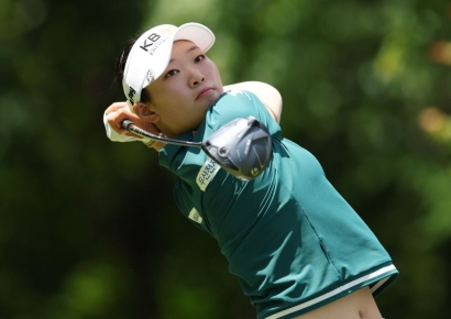 장타자 방신실, 4언더파…'나도 2승 챔피언'