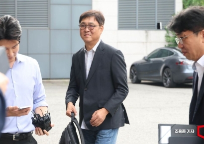 [포토] 첫 출근하는 최휘영 문체부 장관 후보자