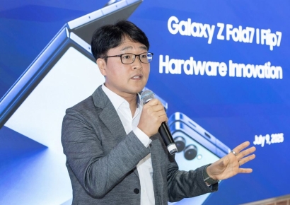 "더 얇은 폴더블은 '혁신'…내부 설계, 부품 배치까지 모든 걸 바꿨다" 