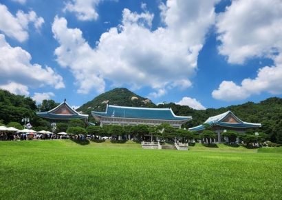 "이제 청와대 볼 수 없다" 관람 중단 D-15