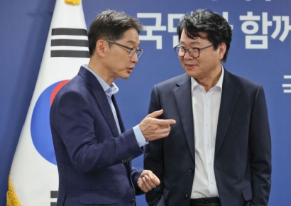 김경수 만난 국정위 "국가 균형성장, 더 미룰 수 없는 시대적 과제"(종합)