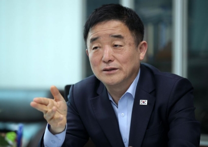 與, '보유 주택 6채 중 1채' 내놓은 장동혁에 "비겁하다"