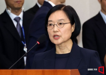 한성숙, '편법 증여' 의혹에 "공직자 눈높이 깨달아…어머니 증여세 납부할 것"