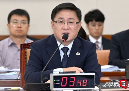 [포토] 김성환 환경장관 후보자 "연내 탈플라스틱 로드맵 마련"