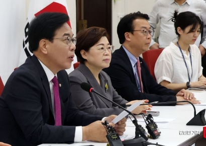 [포토] 송언석 “논문 오타까지 베껴 쓴 이진숙, 자진 사퇴가 답”