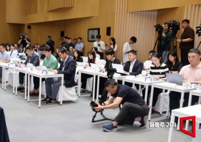 [포토] 취임 3주년 기자회견