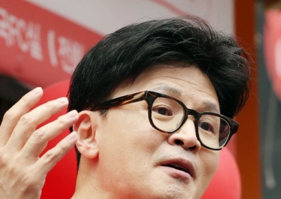 한동훈 "부정선거 믿는 정치인, 숨지 말고 저와 토론하자"