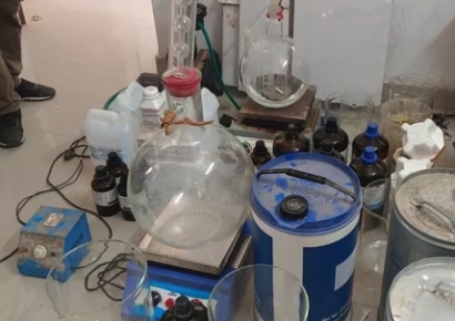 7500명분 마약 만든 화학교사들…"돈 벌어 빚 갚으려고 했다"