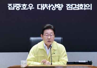 [폴폴뉴스]李대통령 지지율 65%…민주당 전대, 정청래 30%vs박찬대 29%