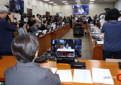 [포토] 정은경 후보자 인사청문회...시작부터 파행