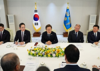 이재명 대통령, 정의선·구광모와 만찬…"통상 부문 애로사항 청취"