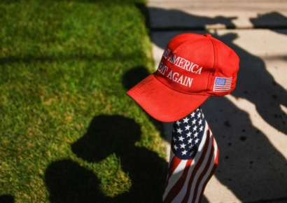 트럼프 우크라 지원 방침에 반발하는 'MAGA'[AK라디오]