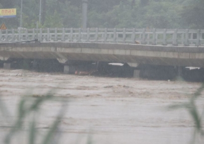 유통업계, 잇따라 집중호우 피해 지역 복구 지원 나서