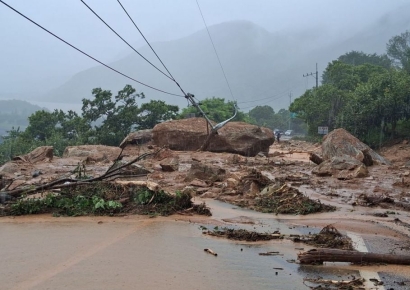 [속보]경남 최고 759㎜ 물폭탄…산청 산사태로 3명 사망·실종 3명·구조 17명