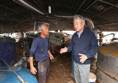 집중호우 피해 현장 찾은 강호동 농협중앙회장 "영농 차질이 없도록 신속 지원"
