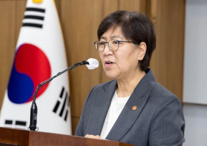 정은경 복지장관 배우자 보유 상장주식 모두 처분 
