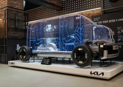 "조수석은 뺄게요"…레고처럼 맘대로 짜맞추는 기아 PV5 등장