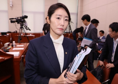 강선우, 여가부 장관 후보 사퇴…'2000년 이후 현직의원 첫 낙마'(상보)