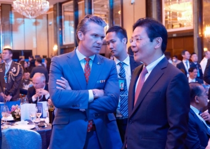 싱가포르, 전국민에 65만원 소비쿠폰 지급…말레이도 현금지원