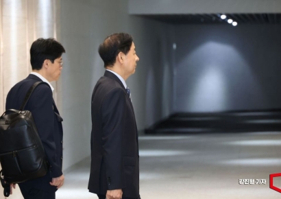 [포토] 발걸음 돌리는 구윤철 경제부총리