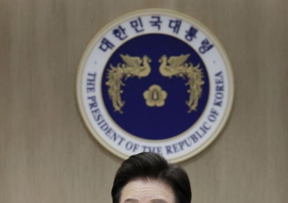 외국인노동자 지게차에 묶은 채 운전…李대통령 "명백한 인권유린"