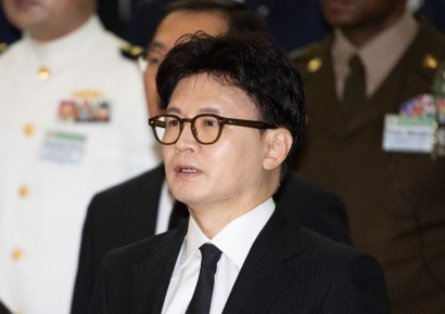 한동훈, 국힘 전당대회 불출마 선언…"현장에서 답 찾겠다"