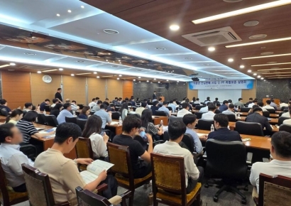 "지푸라기 잡는 심정"…정부 '미분양 환매·PF보증' 설명회 북새통