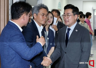 [이재명 삼총사]②박찬대, 중앙 정치냐 VS 지역 정치냐 
