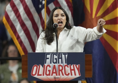 '부자에 세금을' 드레스 입은 美 하원의원…"비용 다 안 냈다"