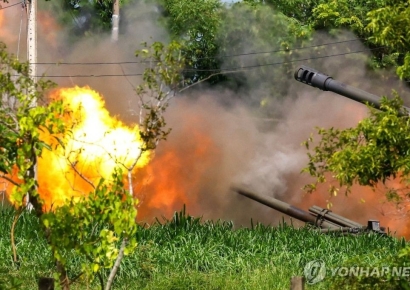 '국경충돌' 태국-캄보디아 교전 사흘째…국경지역 계엄령