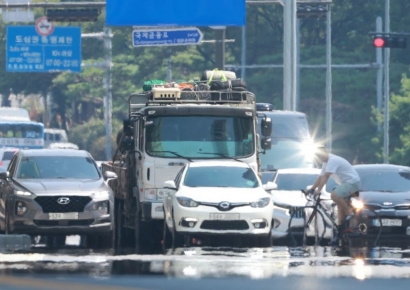 '오늘도 무더위' 서울·대전·전주 37도…인천서는 정전 사고