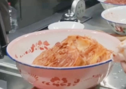 '흑백요리사' 표절하더니…中 예능서 김치를 파오차이로