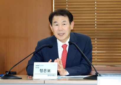 정은보 거래소 이사장, 아세안 증시 인프라 개발·협력강화 위해 출국