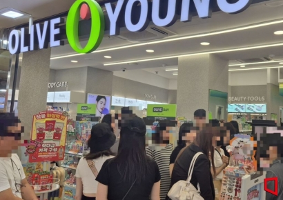 올영은 품절대란·편의점 양주도 '불티'…소비쿠폰, 내수 진작 '마중물'
