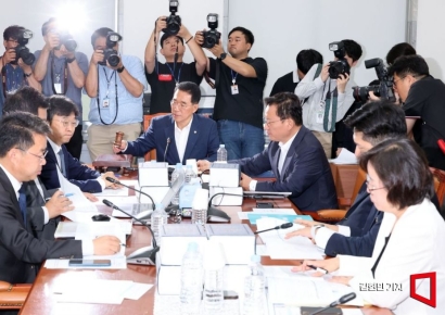 [포토] '노란봉투법' 심사 시작하는 국회 환노위 법안소위