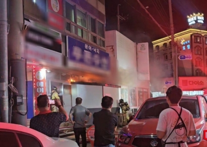 완도 수산물 가공업체 화재…인명 피해는 없어