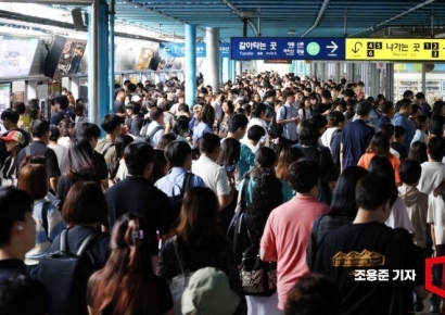 "폭염에 지옥된 출근길"…서울 지하철 기다리는데 최고 40도 육박