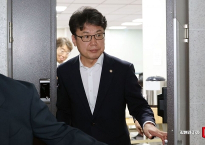 진성준 "주식시장 안 무너져"…'대주주 기준' 놓고 공방(종합)
